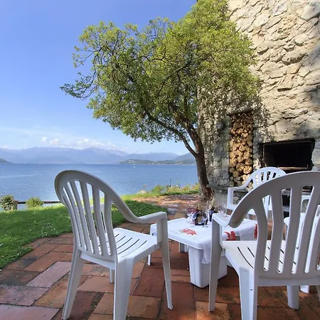 Ispra Villa Sleeps 10 With Wifi *